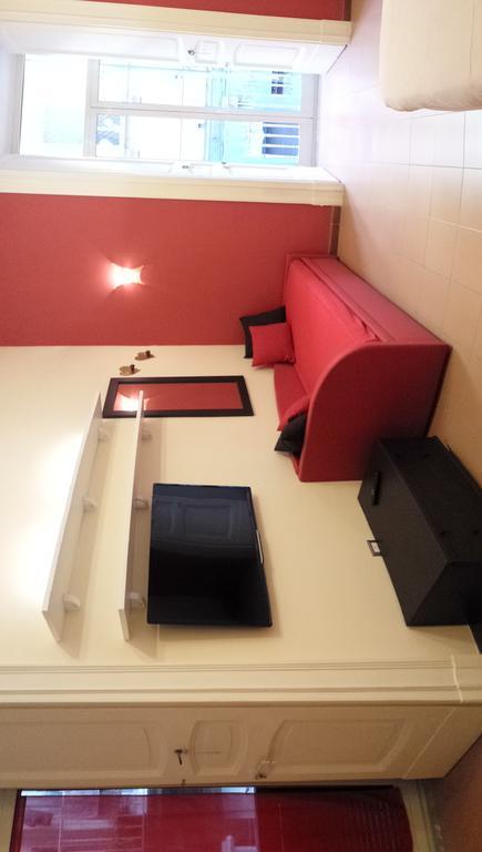Duomo 89 Bed and Breakfast Νάπολη Δωμάτιο φωτογραφία