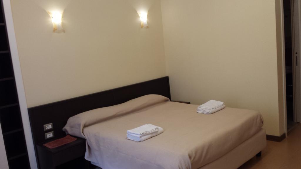 Duomo 89 Bed and Breakfast Νάπολη Δωμάτιο φωτογραφία