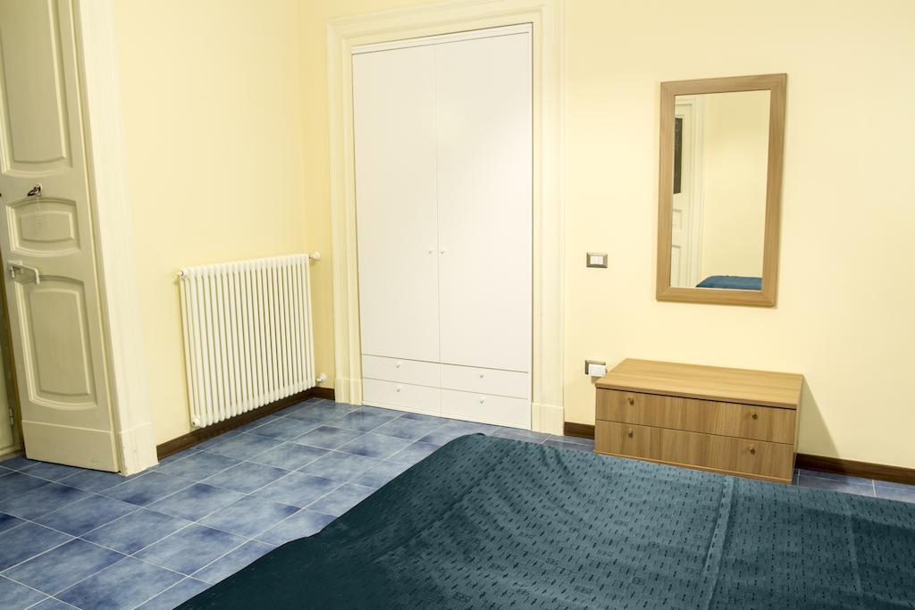 Duomo 89 Bed and Breakfast Νάπολη Δωμάτιο φωτογραφία