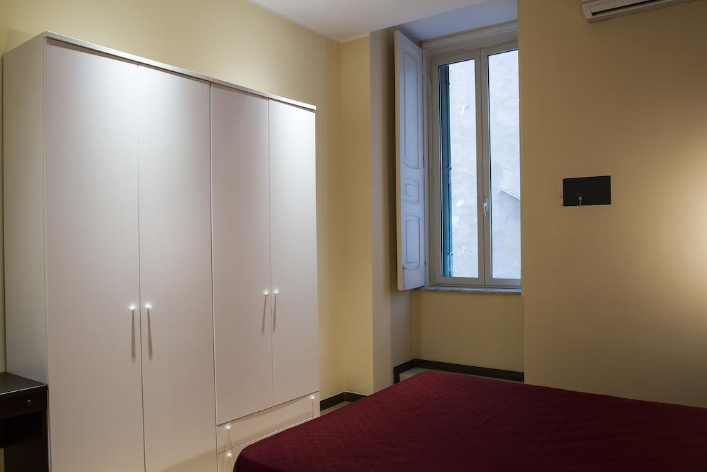 Duomo 89 Bed and Breakfast Νάπολη Δωμάτιο φωτογραφία